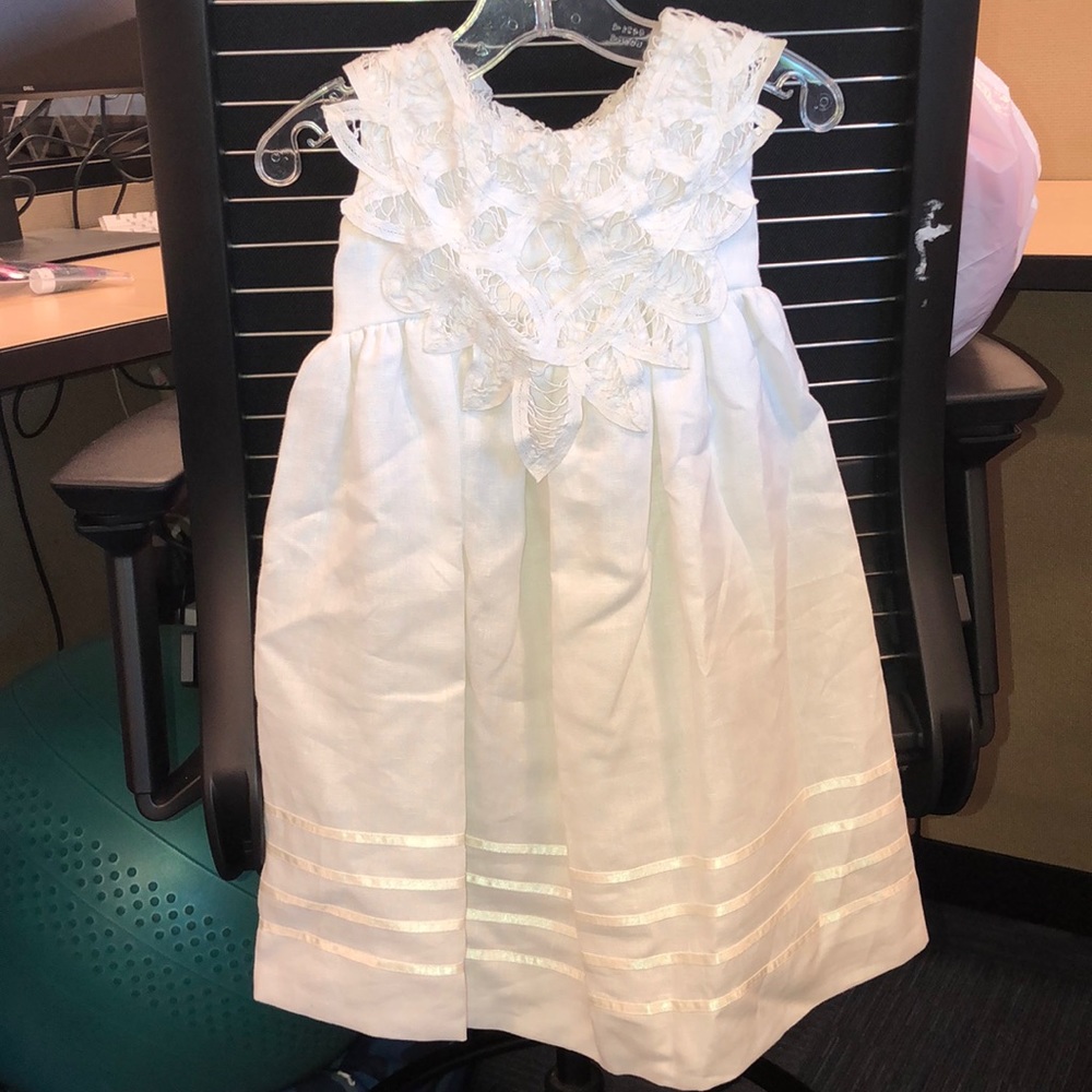 NWOT‼️ 3T Cute White Dress